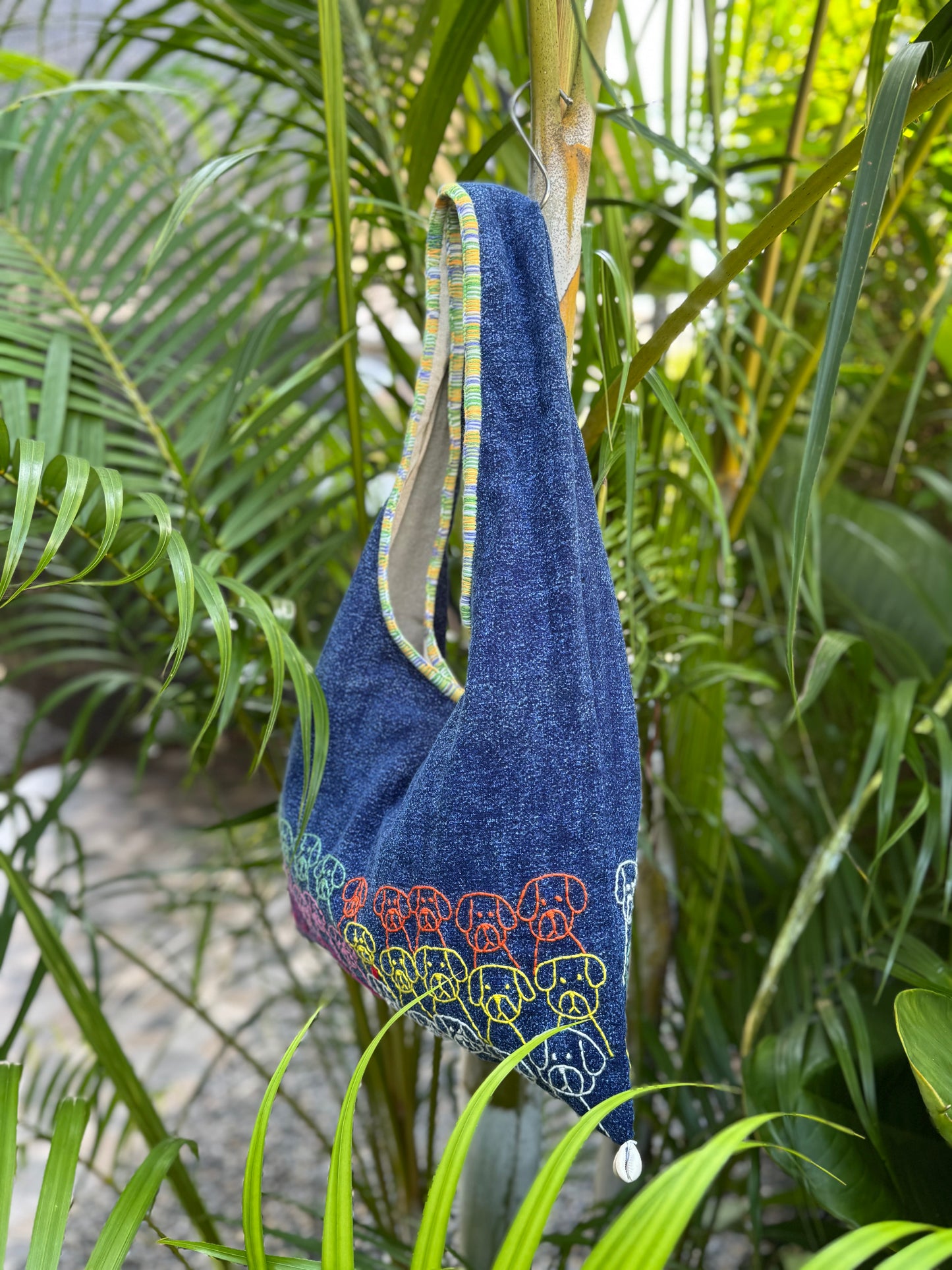 Handmade bag | Small Wristbag | Hand Stitching | Single shoulder bag | Bento bag-dog