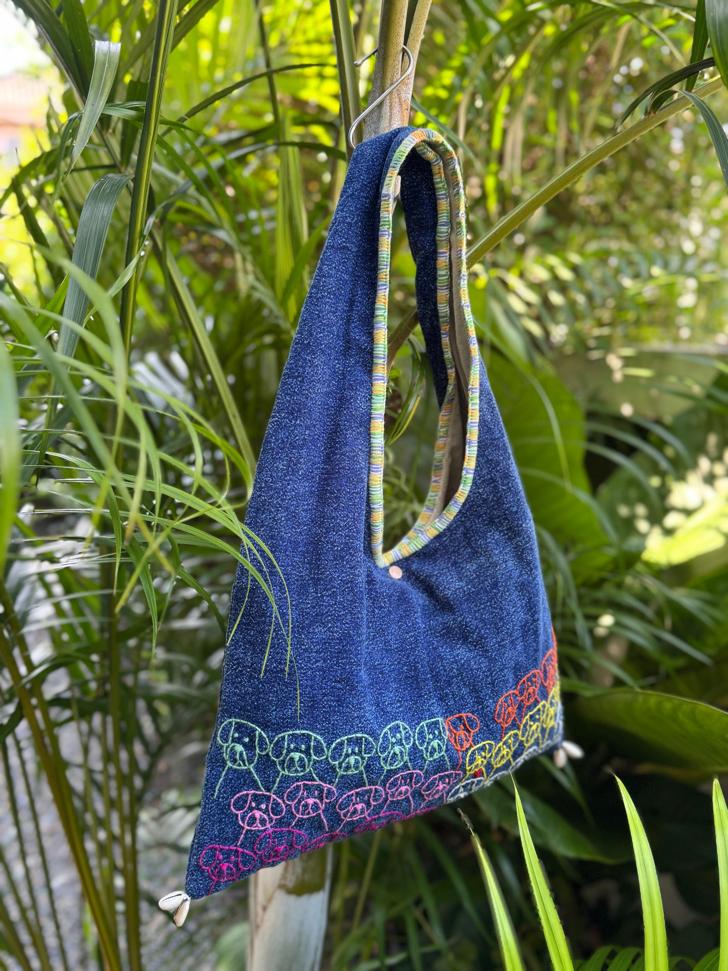 Handmade bag | Small Wristbag | Hand Stitching | Single shoulder bag | Bento bag-dog