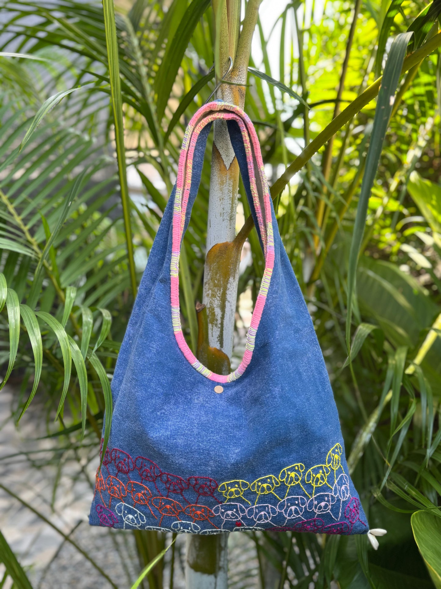 Handmade bag | Small Wristbag | Hand Stitching | Single shoulder bag | Bento bag-dog