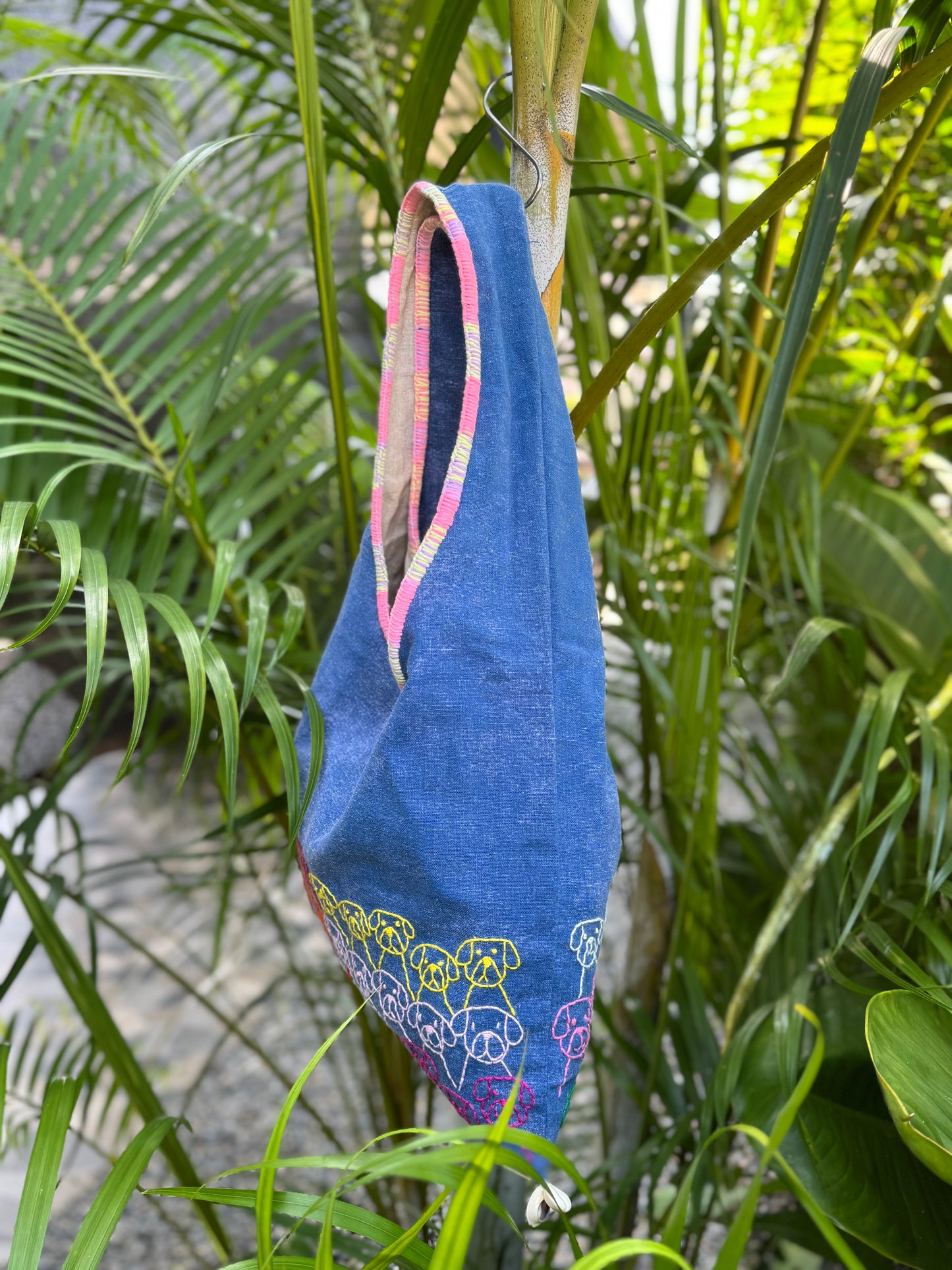 Handmade bag | Small Wristbag | Hand Stitching | Single shoulder bag | Bento bag-dog