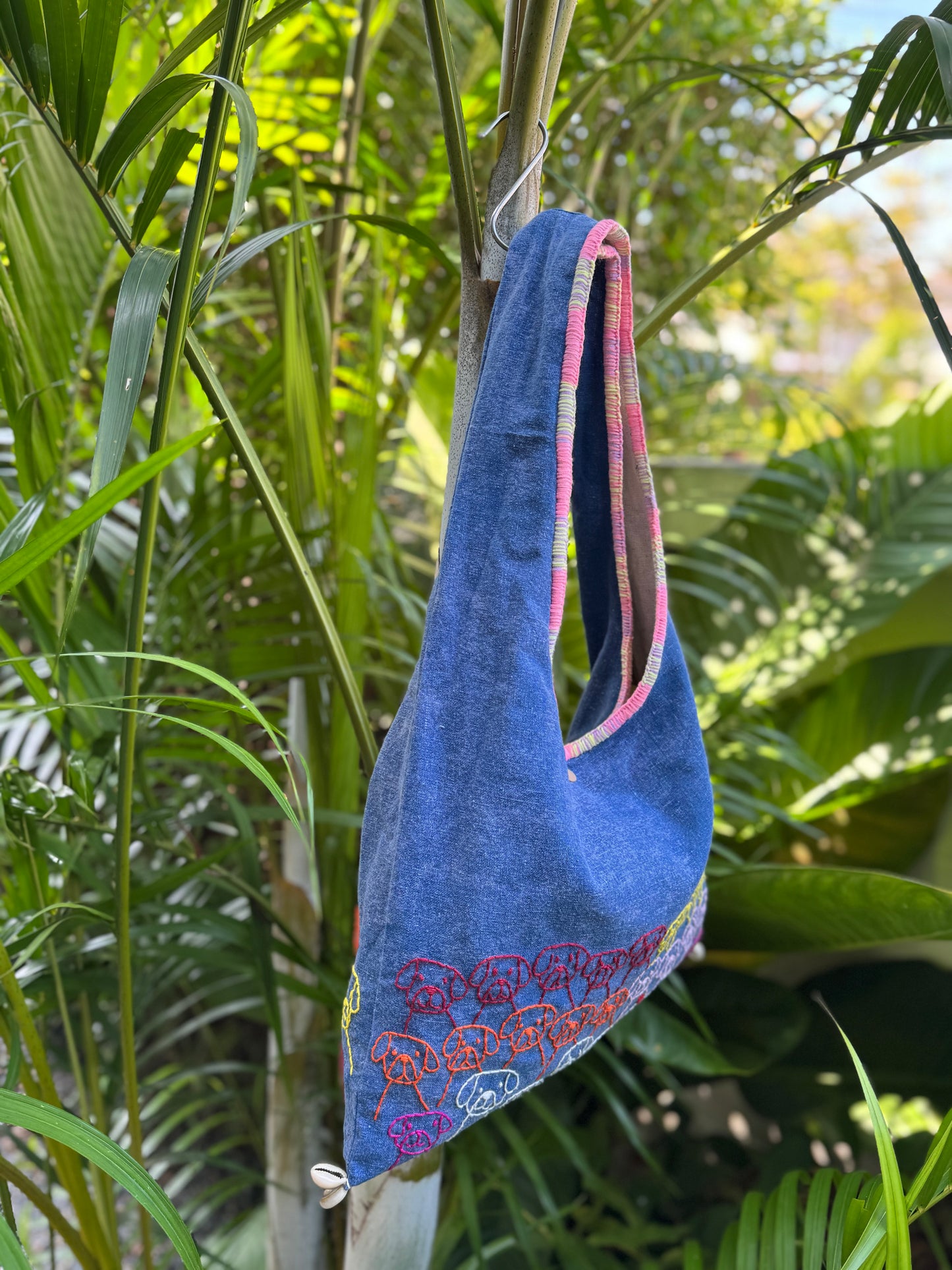 Handmade bag | Small Wristbag | Hand Stitching | Single shoulder bag | Bento bag-dog