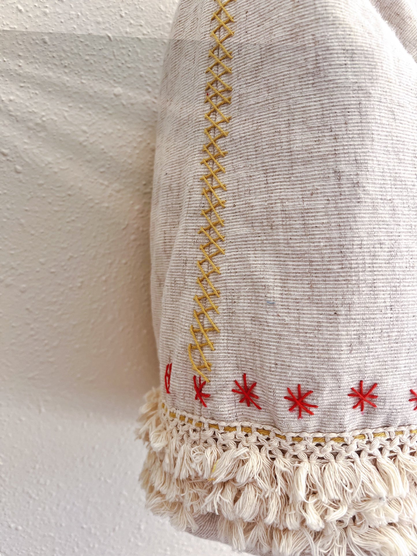 Handmade bag | Small Wristbag | Hand Stitching | Round bag