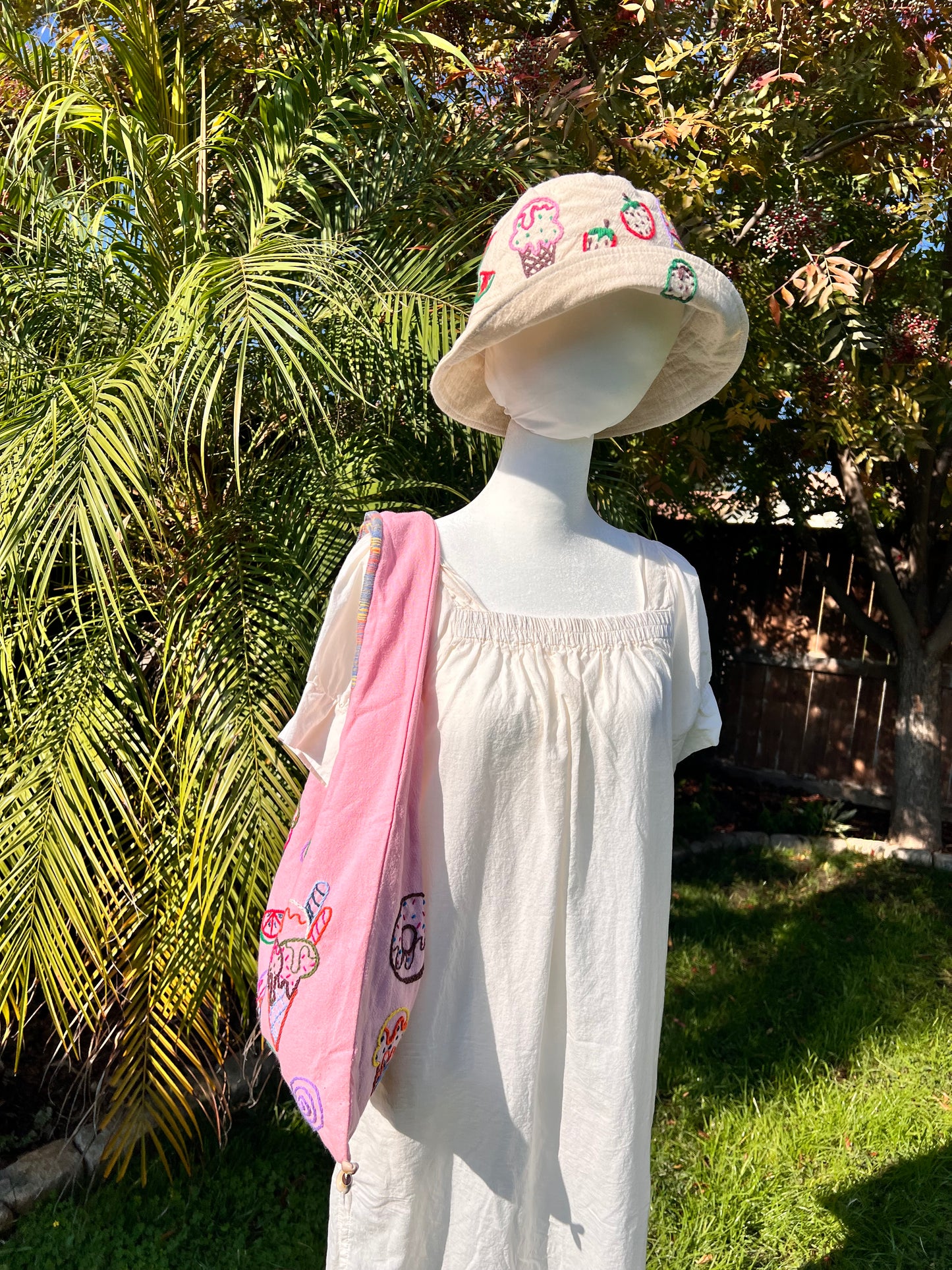 Handmade bag | Small Wristbag | Hand Stitching | Single shoulder bag | Bento bag